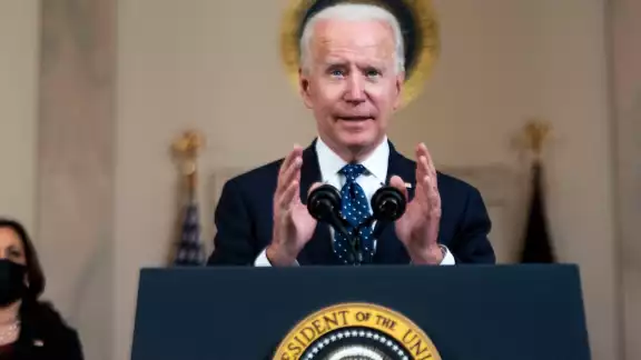 Biden anunció que designó a una serie de funcionarios del departamento de Justicia para que se encarguen de “restaurar la confianza entre las fuerzas de seguridad y las comunidades que han jurado proteger” Biden anunció que designó a una serie de funcionarios del departamento de Justicia para que se encarguen de “restaurar la confianza entre las fuerzas de seguridad y las comunidades que han jurado proteger”