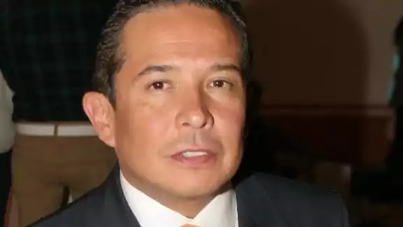 Esta es la "manita de gato" que se dio Gustavo Adolfo Infante