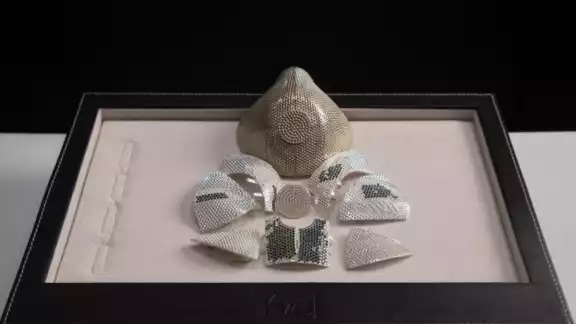 La joyería Yvel es la encargada de trabajar la mascarilla (Especial) La joyería Yvel es la encargada de trabajar la mascarilla (Especial)