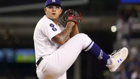 Julio Urías, hace historia pues es el primer mexicano en abrir un juego inaugural de Grandes Ligas desde 2017