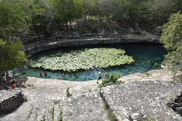 El cenote se encuentra cerrado al por haberse encontrado residuos contaminante