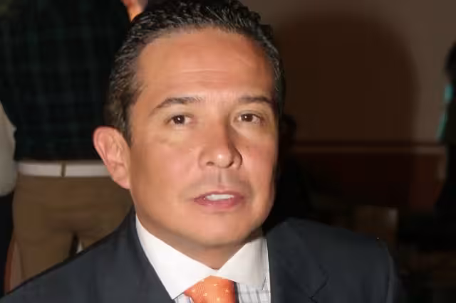 Esta es la "manita de gato" que se dio Gustavo Adolfo Infante