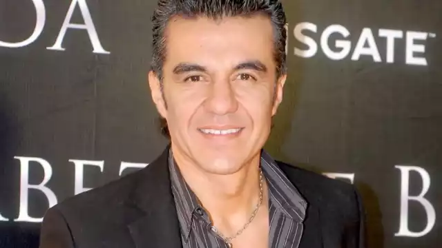 Adrián Uribe se ha visto viajando en los últimos días junto a su familia