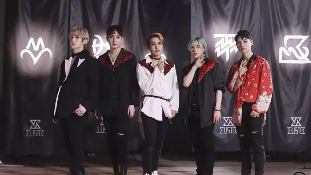 MustB significa Must Believe o 'Debe creer'