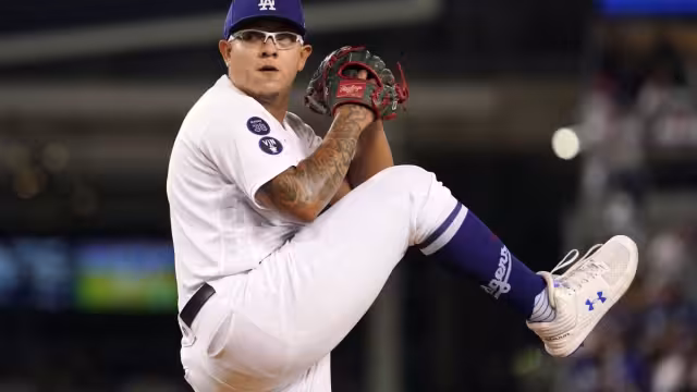 Julio Urías, hace historia pues es el primer mexicano en abrir un juego inaugural de Grandes Ligas desde 2017
