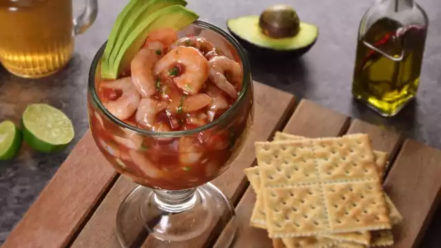 Uno de los platillos más populares en Cuaresma es el coctel de camarón