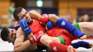 De "peleas de gallos humanas" a los tatamis de Nagoya: las Artes Marciales Mixtas dan su primer paso hacia los Juegos Olímpicos