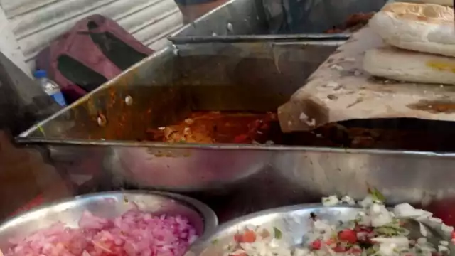 ¡Escándalo en Yucatán! Compraron antojitos yucatecos con gusanos y contaminados