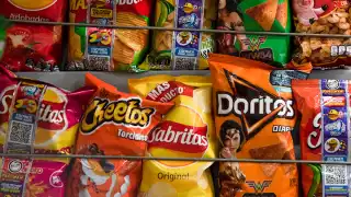 ¡Adiós a las papas, galletas y pizza! Prohibirán comida chatarra en México por esta razón