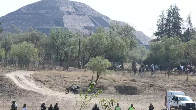 Detalles del incendio de un globo aerostático en Teotihuacán