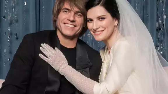 Laura Pausini y Paolo Carta contraen matrimonio Laura Pausini y Paolo Carta contraen matrimonio