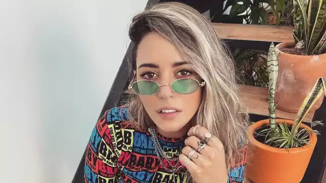 El papá de Ximena Duggan mantiene una historia con la banda mexicana Maná