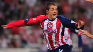 Chicharito habría recibido una buena propuesta por parte de las Chivas para regresar a la Liga MX 14 años después de su partida