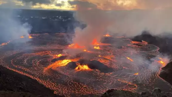 Volcán Kilauea en Hawái entra en erupción Volcán Kilauea en Hawái entra en erupción