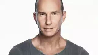 Erik Rubín preocupa a sus fans al compartir foto enfermo y en cama