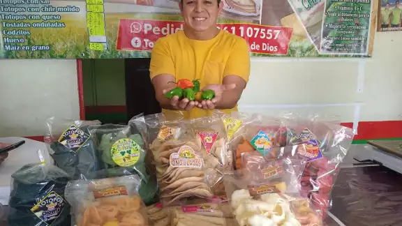 El joven ha recibido apoyos del Instituto Yucateco de Emprendedores