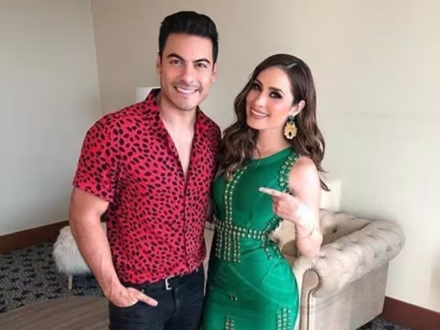 El públcio pedía beso a Cynthia Rodríguez y Carlos Rivera