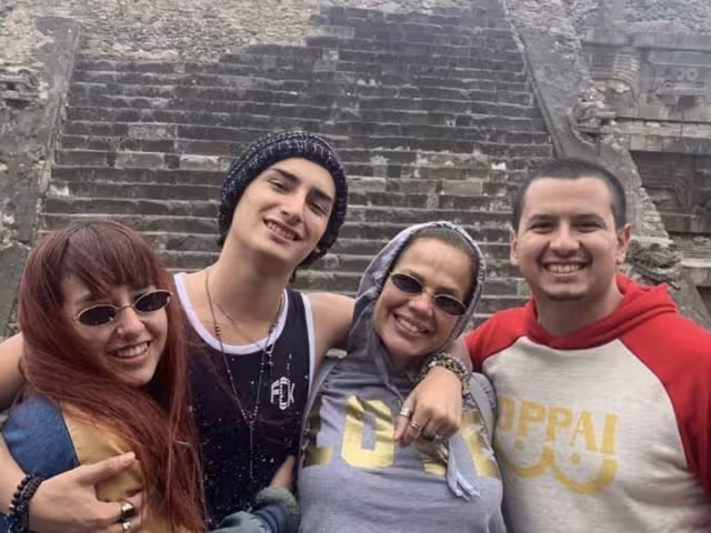 Niurka disfruta de la compañía de Romina, Emilio y Kiko, sus tres hijos, con quienes comparte buenos momentos