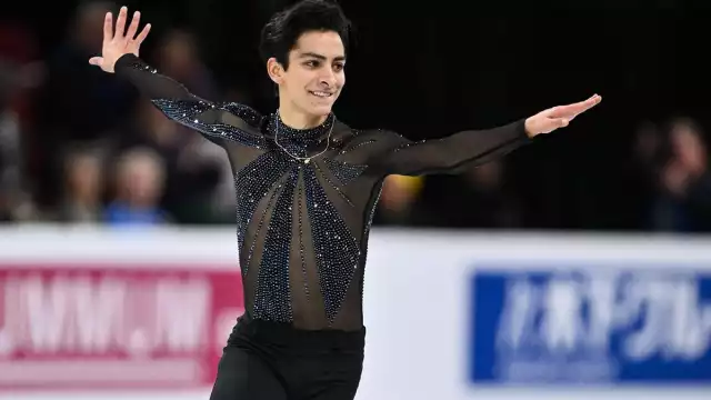 El mexicano Donovan Carrillo logró avanzar hacia la gran final del Mundial de Patinaje 2024