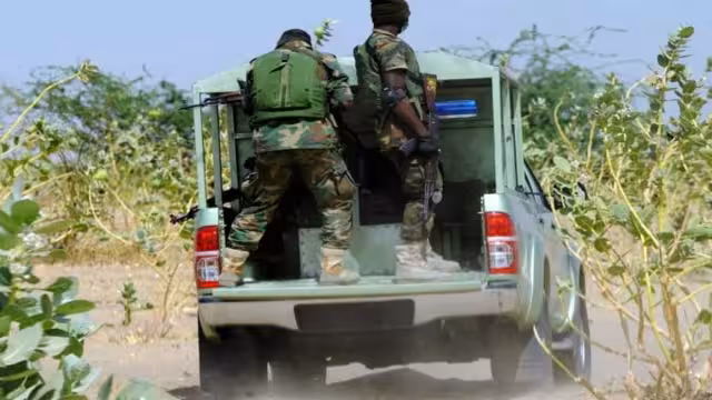 Grupos de hombres armados sembraron el terror entre el jueves y viernes, a bordo de motocicletas disparando 
indiscriminadamente.