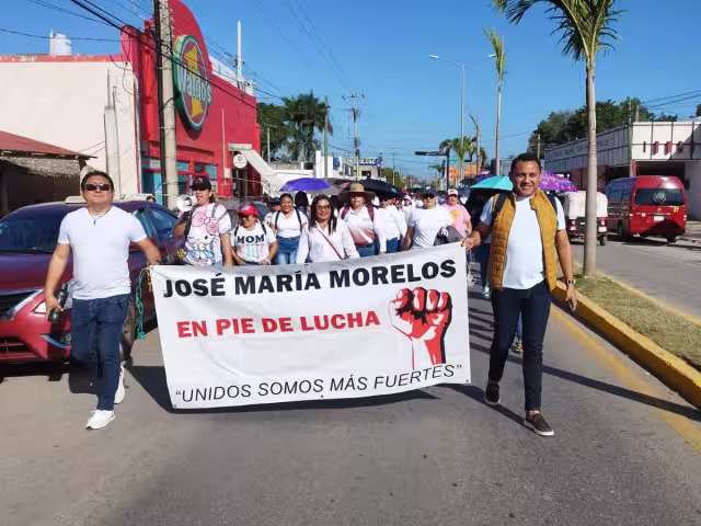 Padres de familia pidieron soluciones a loa maestros, ya que el paro afecta a los estudiantes