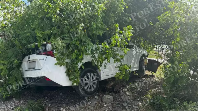 Debido al impacto el vehículo  quedó prácticamente inservible