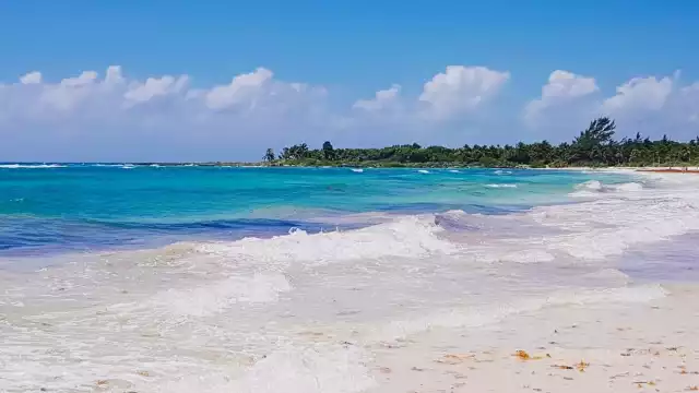 La Playa Xpu-Há es conocida por sus aguas tranquilas