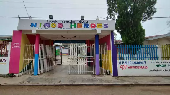 Los padres de familia advirtieron no llevar a sus hijos a la escuela ante la llegada de la maestra suplente Los padres de familia advirtieron no llevar a sus hijos a la escuela ante la llegada de la maestra suplente
