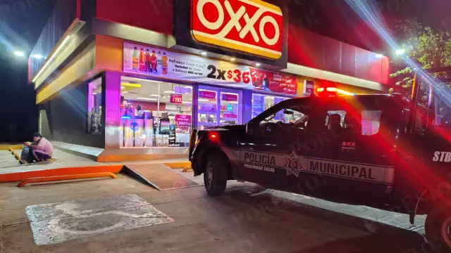 Los ladrones se llevaron dinero en efectivo como productos de la tienda