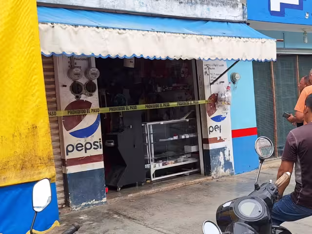 Las cerraduras del negocio habían sido forzadas