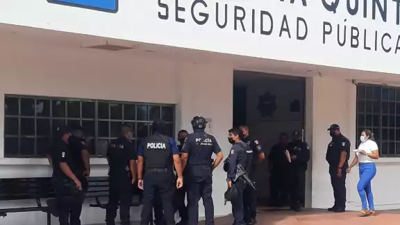 Inconformidad de policías al interior de Seguridad Pública en Cozumel