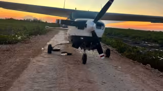 Identifican a pilotos mexicanos detenidos en Belice con media tonelada de cocaína