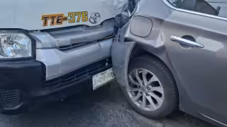 Conductor de combi provoca carambola en la avenida Kabah de Cancún