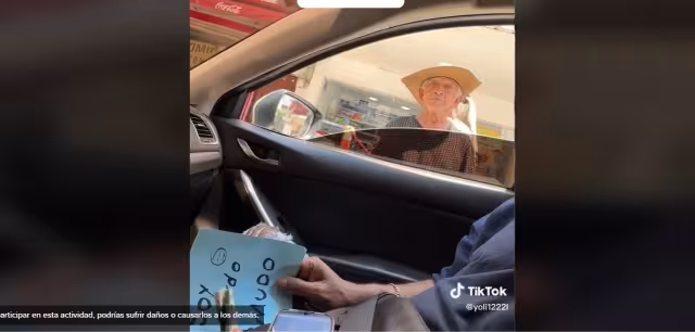 !Milagro¡ hombre es exhibido de fingir discapacidad auditiva