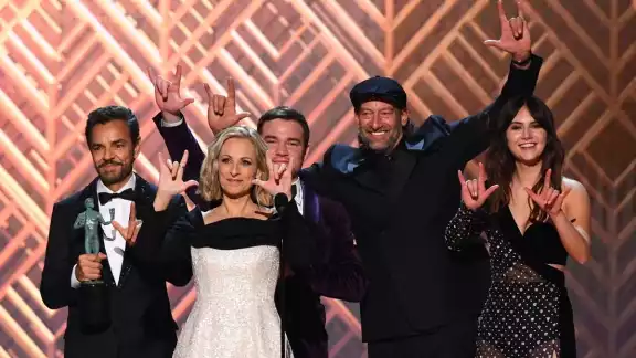 Coda es una comedia drámatica que se ha ganado el corazón de las personas y que está nóminada a los Oscar 2022. Foto: AFP Coda es una comedia drámatica que se ha ganado el corazón de las personas y que está nóminada a los Oscar 2022. Foto: AFP