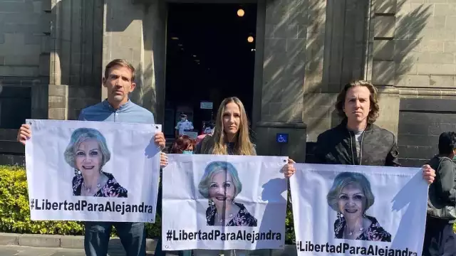 Alonso Castillo, hijo mayor de Alejandra Cuevas, afirmó que avanzaron un poco en su caso. Foto: Especial