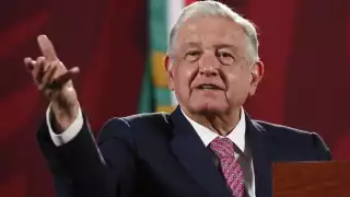 AMLO afirmó que las y los legisladores que votaron en contra fue por sus intereses no por el bien de México en la Reforma Eléctrica