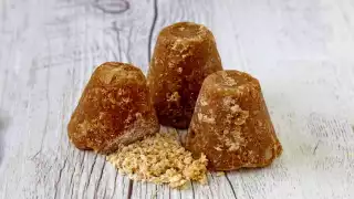 La Panocha es un endulzante natural producto del secado del jarabe de la caña de azúcar