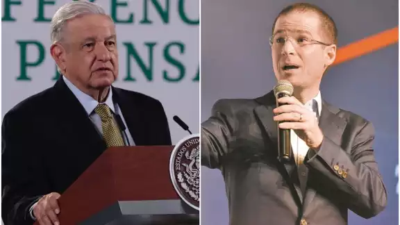 AMLO responde a reto de Anaya: ‘Es un chueco e hipócrita’
AMLO responde a reto de Anaya: ‘Es un chueco e hipócrita’