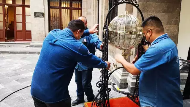 'Niños gritones' y tómbolas de la Lotería Nacional llegan a cena de AMLO con empresarios