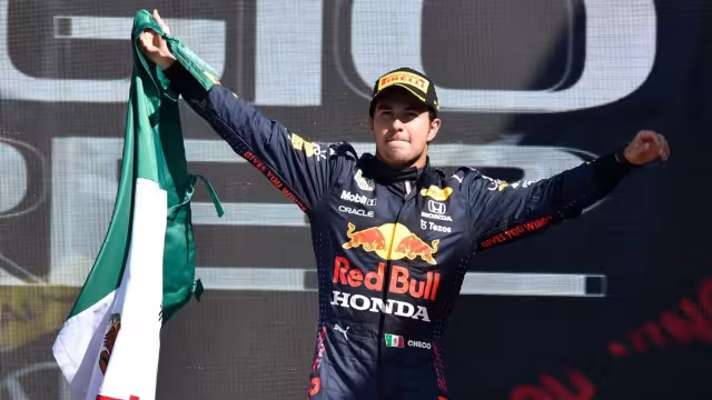 El mexicano Sergio Checo Pérez se sube al podio en el Gran Premio de México