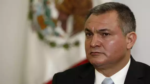 La Fiscalía de Nueva York tiene en su poder documentos en contra del exfuncionario Genaro García Luna que lo incriminarían en casos ligados al crimen organizado