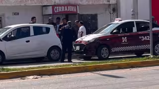 Choque entre taxi y Chevrolet Spark moviliza a policías en Champotón