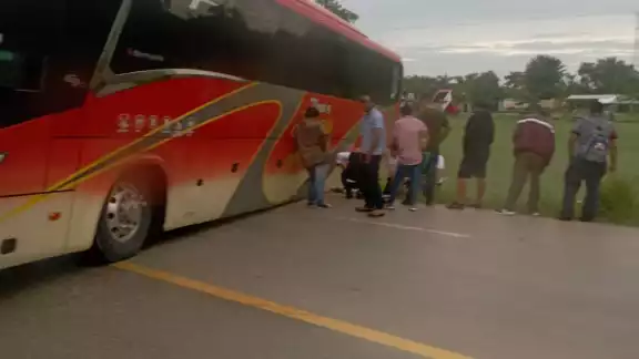 El chofer perdió el control cerca de Carlos A. Madrazo El chofer perdió el control cerca de Carlos A. Madrazo