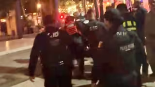 Presuntos sicarios atacaron a balazos un bar en Playa del Carme y dejan un lesionado