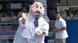 Gatell asegura que los doctores que trabajan en estos consultorios tiene una presión por ser agentes de ventas de los medicamentos