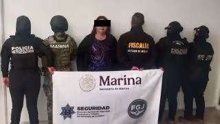 Marina y FGJEM capturan en Ecatepec a Iris “N” por extorsión y delincuencia organizada