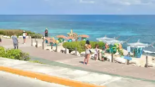 Piden restringir zona de acantilados en el malecón Isla Mujeres ante riesgo de colapsos