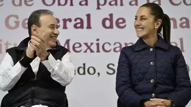 El gobernador sonorense, Alfonso Durazo, y la presidenta, Claudia Sheinbaum, encabezaron el evento.