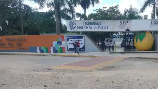 Alumnos temen que dentro del instituto se de un brote de COVID-19 debido al aumento de contagios y defunciones